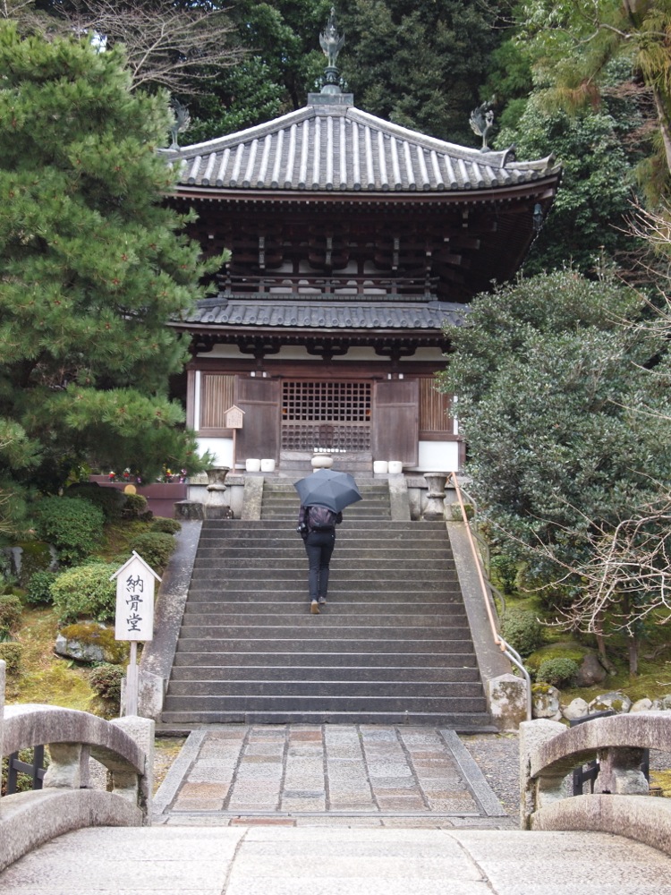 Kyoto temple in the rain